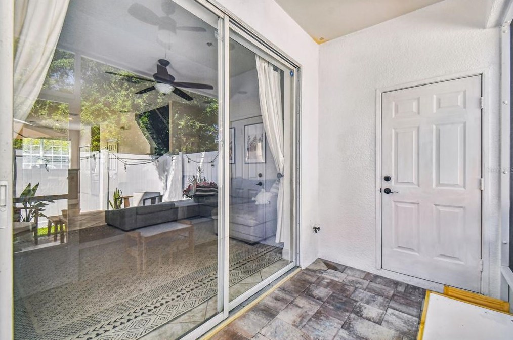 2045 Fiesta Ridge Ct, Tampa FL  33604-7702 exterior