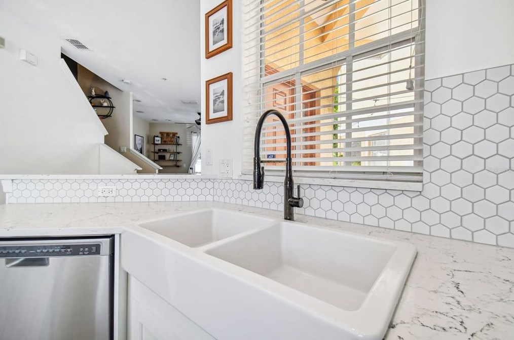 2045 Fiesta Ridge Ct, Tampa FL  33604-7702 exterior