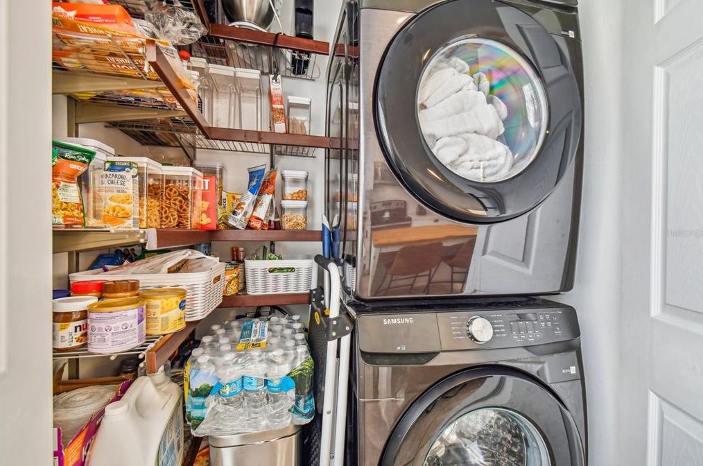 2045 Fiesta Ridge Ct, Tampa FL  33604-7702 exterior