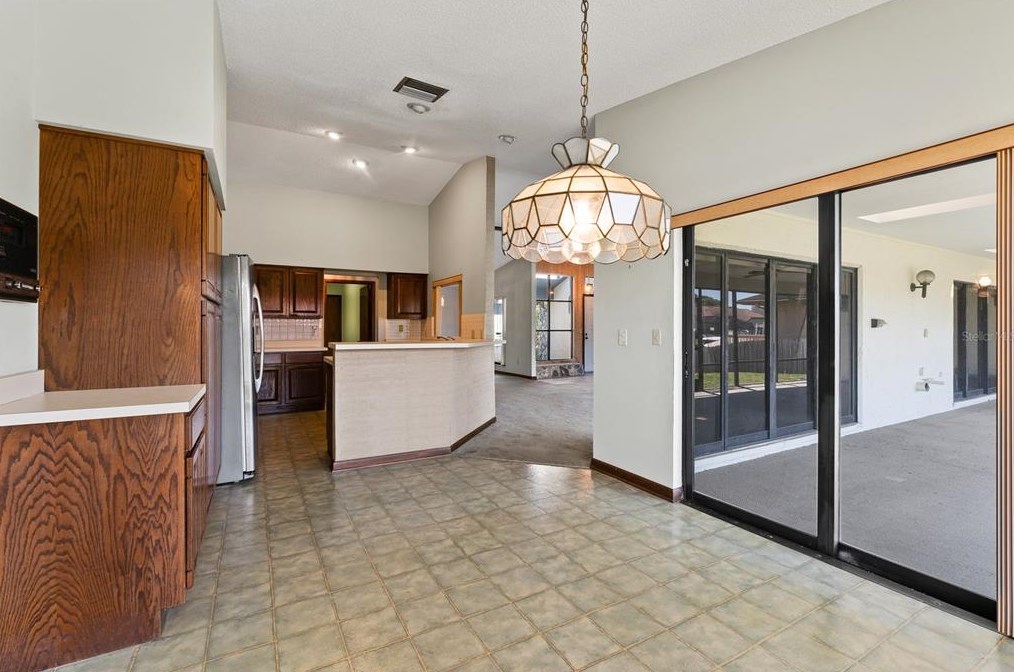 5818 Dory Way, Tampa FL 33615-3633 exterior