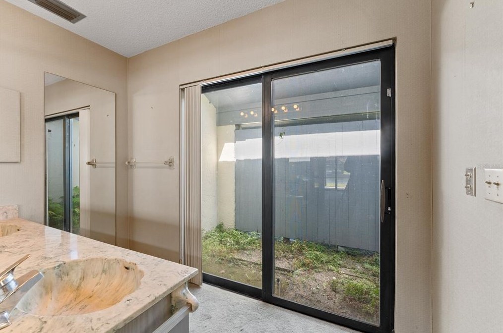 5818 Dory Way, Tampa FL 33615-3633 exterior