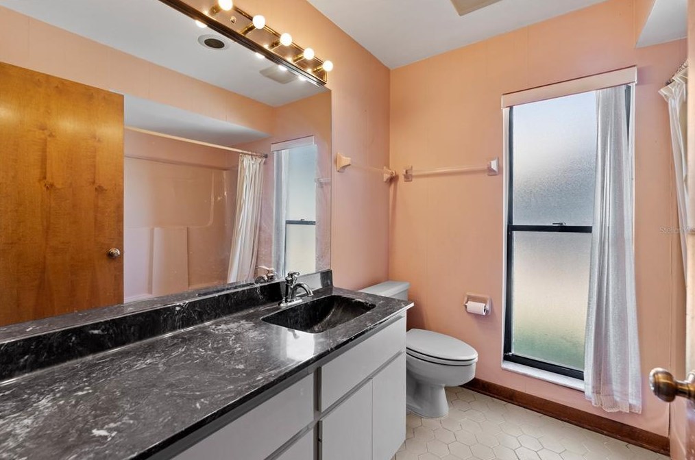 5818 Dory Way, Tampa FL 33615-3633 exterior