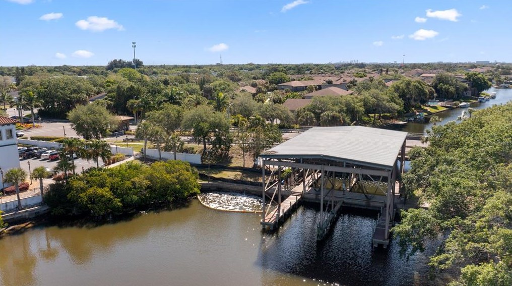 5818 Dory Way, Tampa FL 33615-3633 exterior