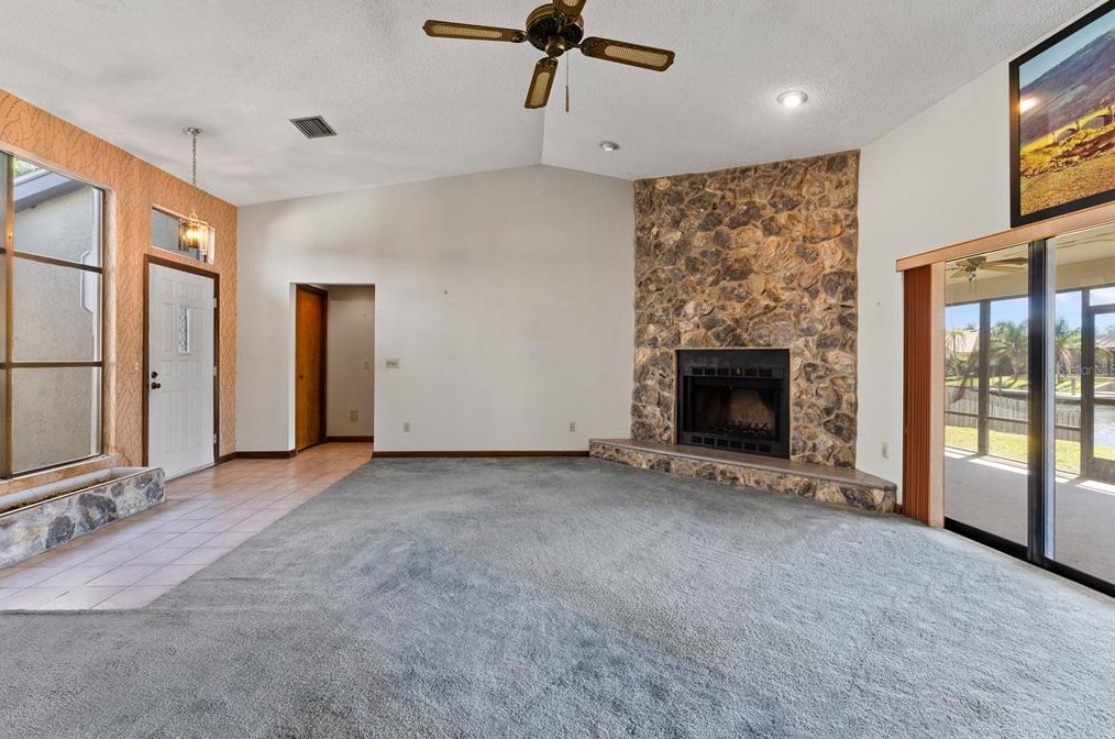 5818 Dory Way, Tampa FL 33615-3633 exterior