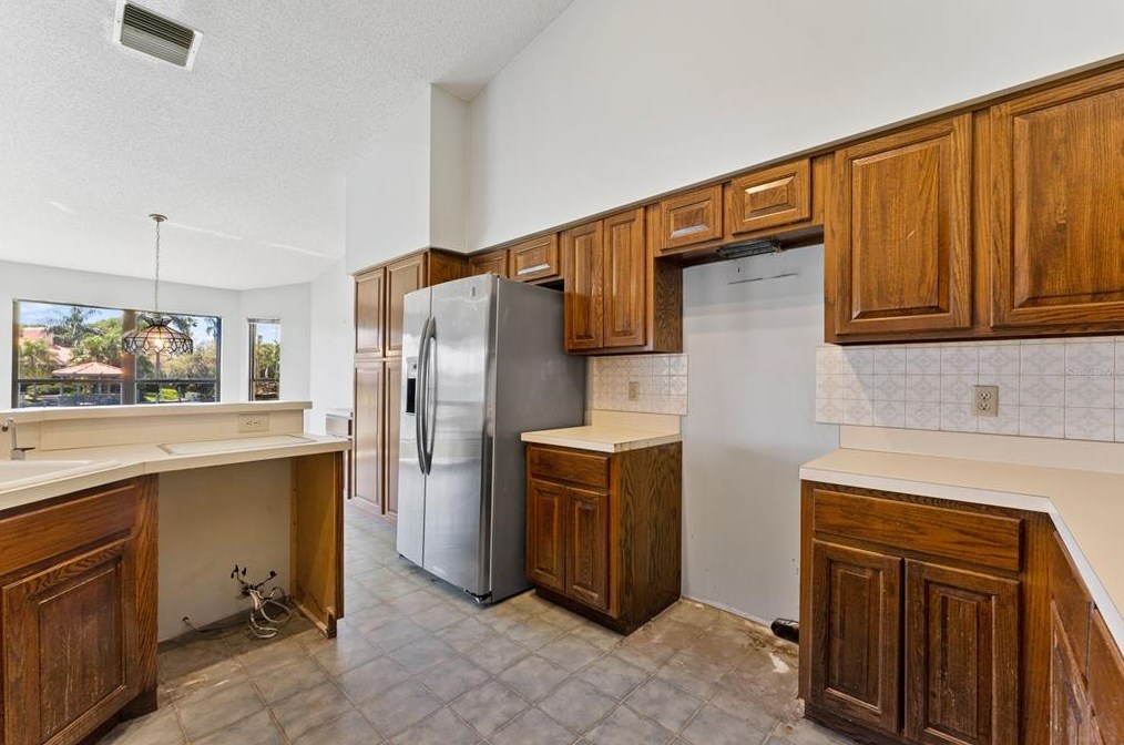 5818 Dory Way, Tampa FL 33615-3633 exterior