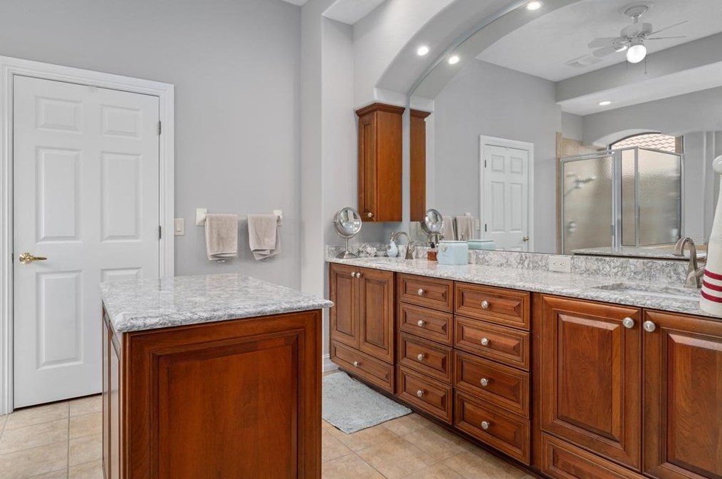 12748 Grand Traverse Dr, Dade City FL 33525-8251 exterior