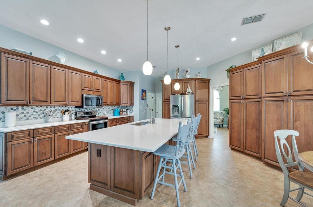 2706 Barret Ave, Plant City FL  33566-9550 exterior