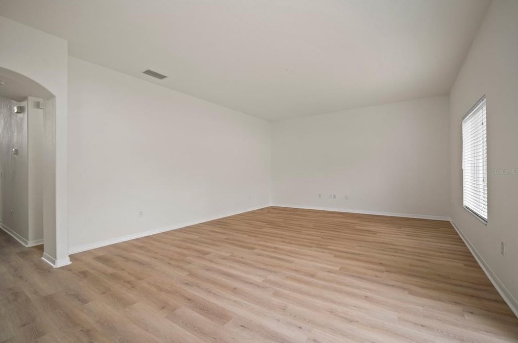 13004 Montrose Grove Ct, Riverview FL 33579-4090 exterior