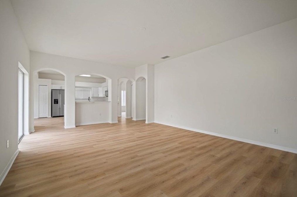 13004 Montrose Grove Ct, Riverview FL 33579-4090 exterior