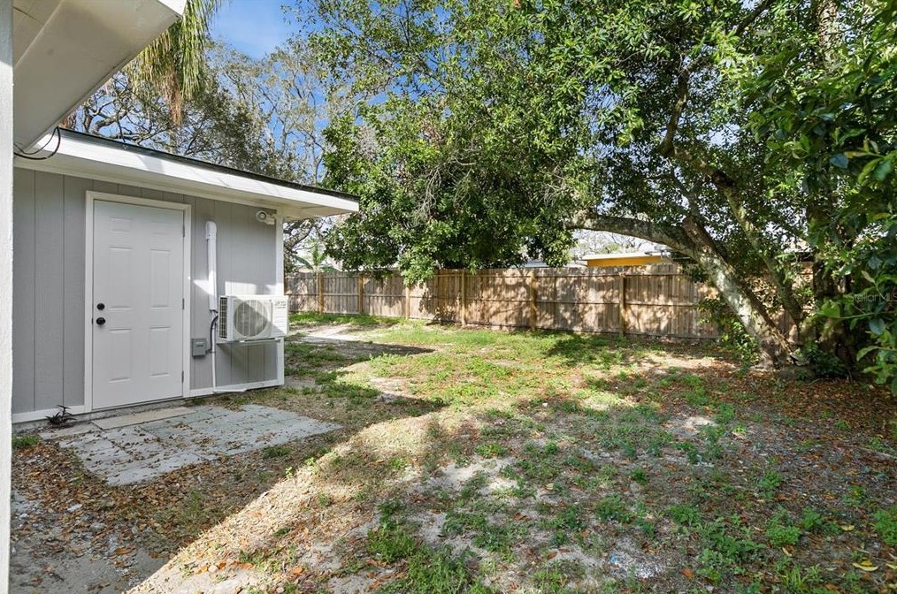 1630 Colmar Dr, Tarpon Springs FL  34690-6102 exterior