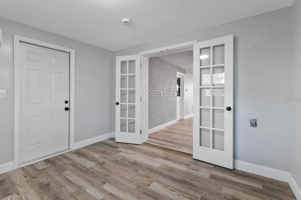 1630 Colmar Dr, Tarpon Springs FL  34690-6102 exterior