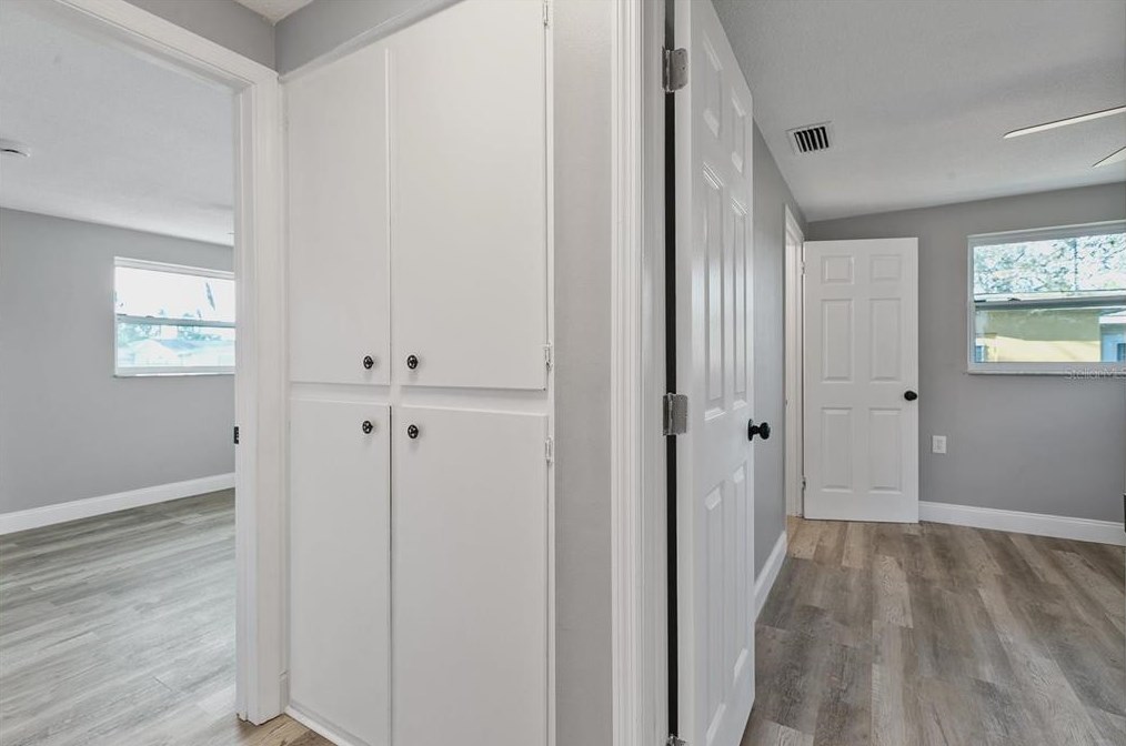 1630 Colmar Dr, Tarpon Springs FL  34690-6102 exterior