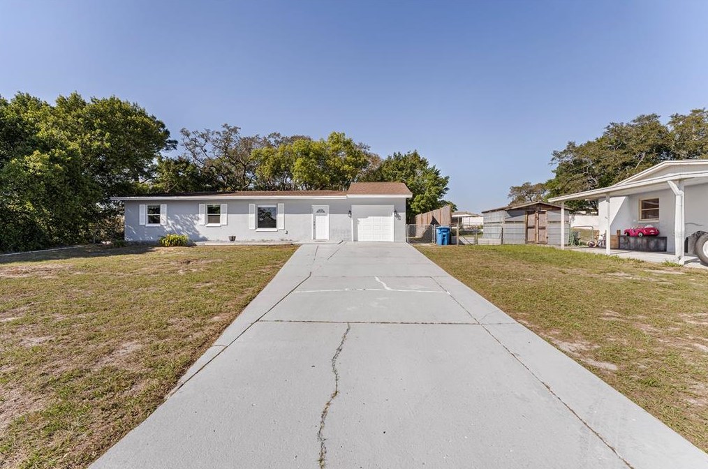 7231 Fair Oaks St, Brooksville FL  34606-5849 exterior