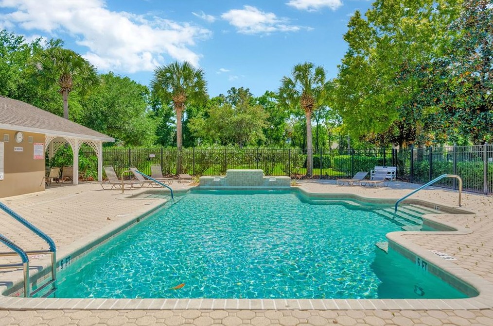 15757 Phoebepark Ave, Lithia FL  33547-1791 exterior