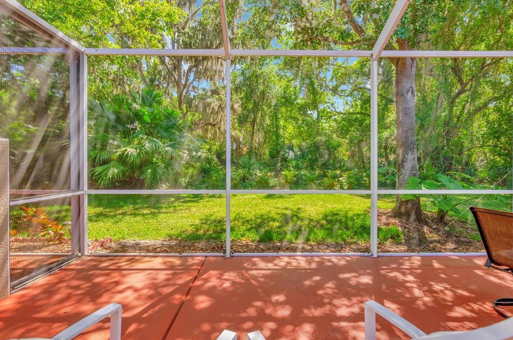 15757 Phoebepark Ave, Lithia FL  33547-1791 exterior