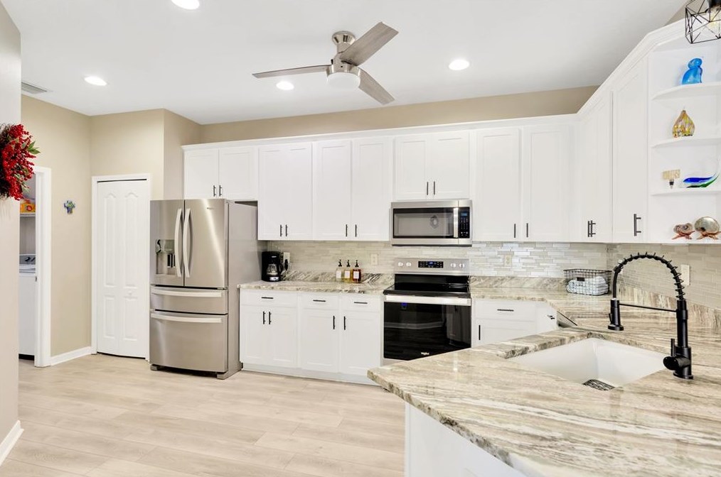 15757 Phoebepark Ave, Lithia FL  33547-1791 exterior