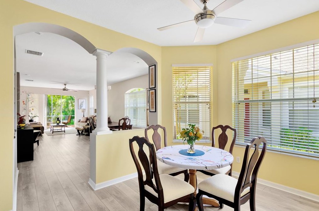 15757 Phoebepark Ave, Lithia FL  33547-1791 exterior