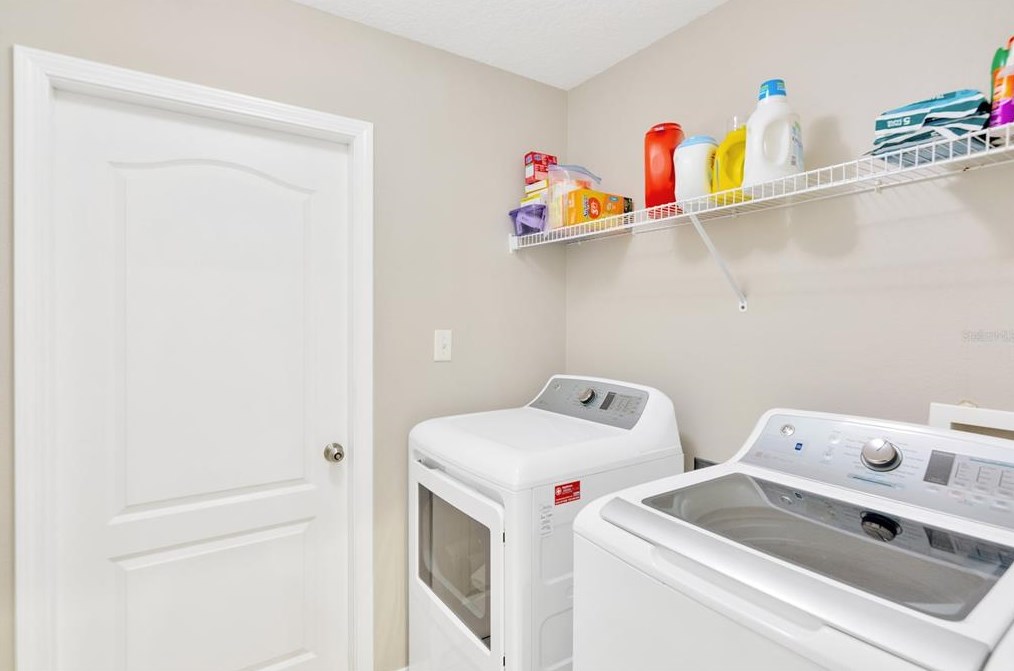 15757 Phoebepark Ave, Lithia FL  33547-1791 exterior