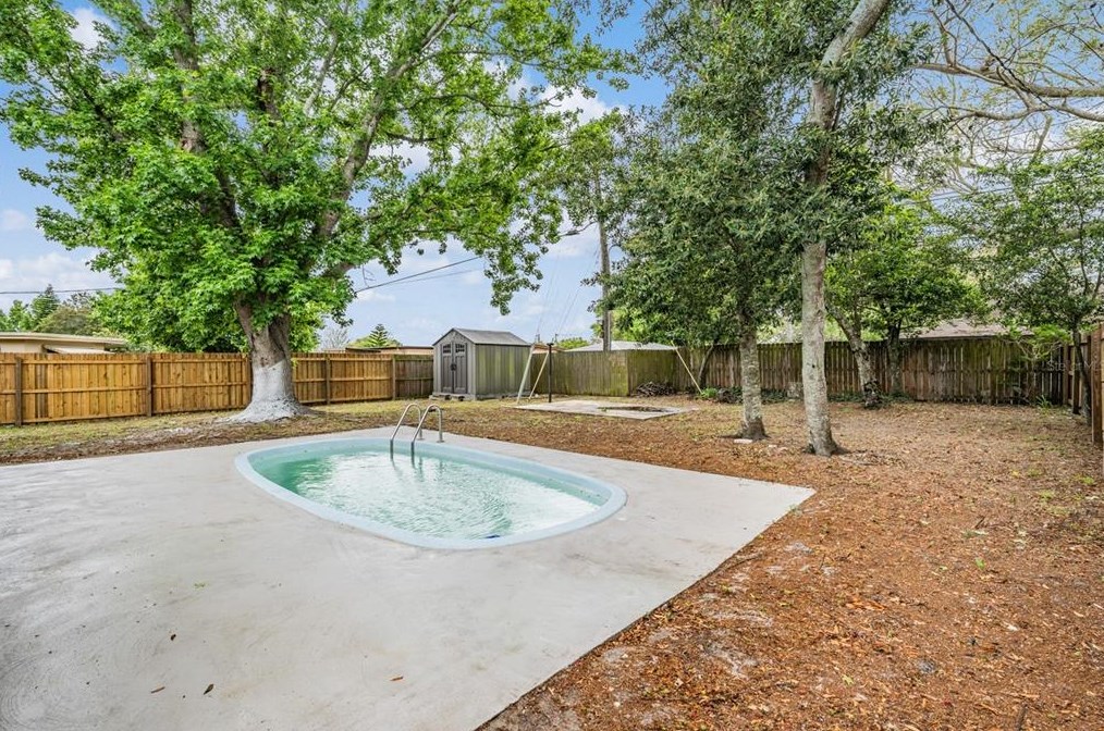 10633 Raffia Dr, Port Richey FL  34668-2848 exterior