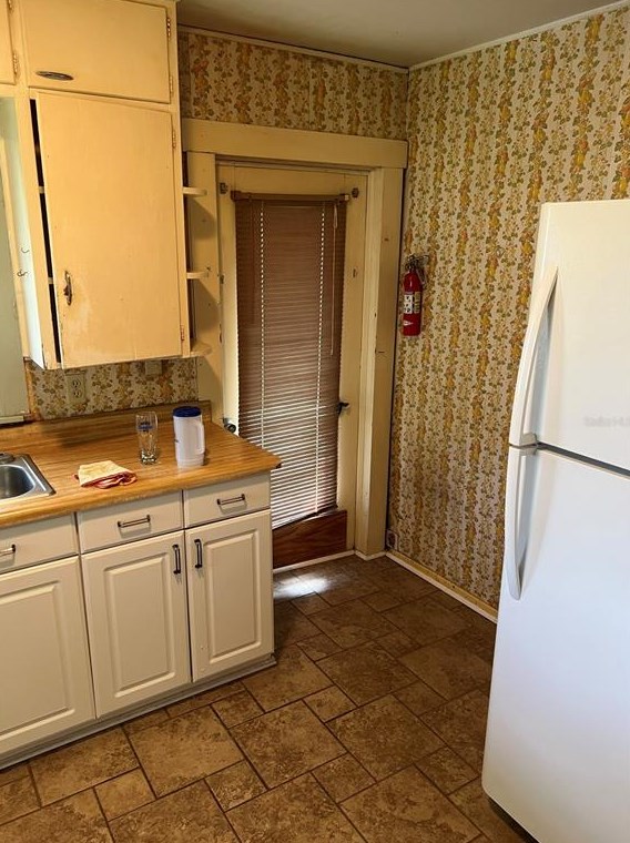 955 Southern Ave, Lakeland FL  33815-3945 exterior