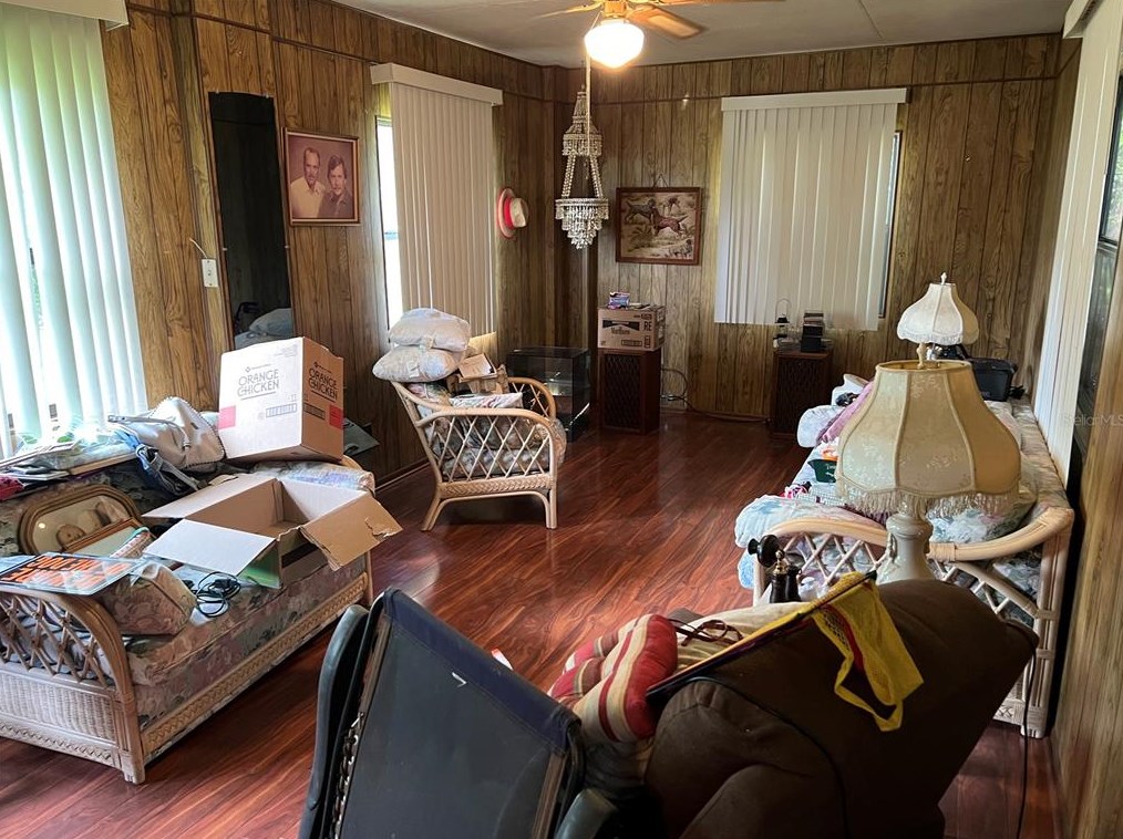 955 Southern Ave, Lakeland FL  33815-3945 exterior