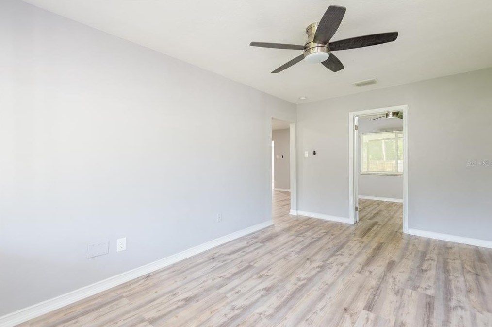 5476 Lk Le Clare Rd, Lutz FL  33558-8013 exterior