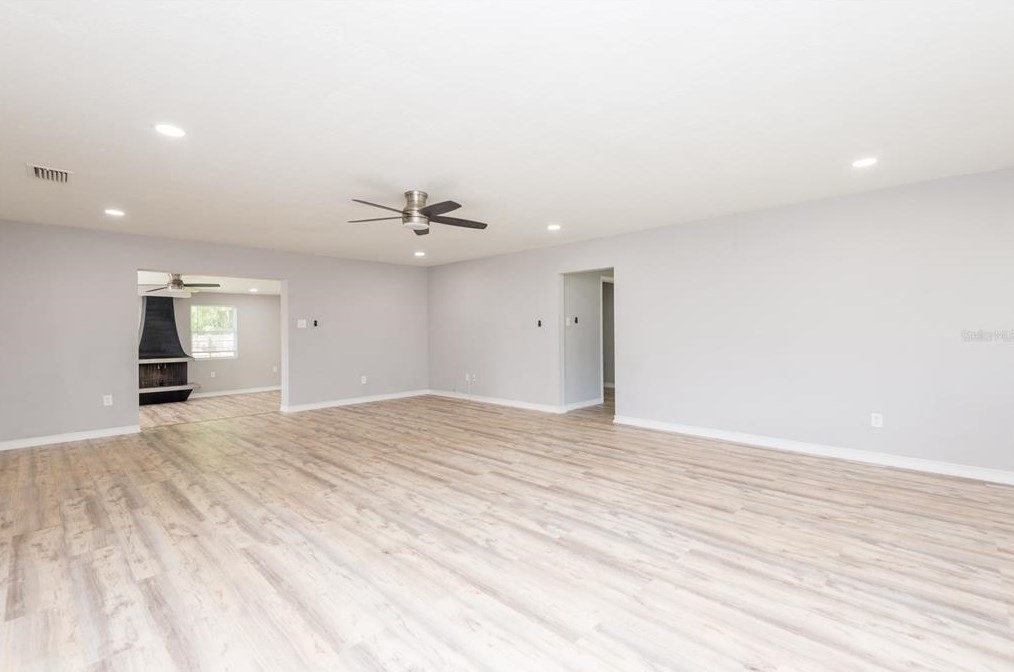 5476 Lk Le Clare Rd, Lutz FL  33558-8013 exterior