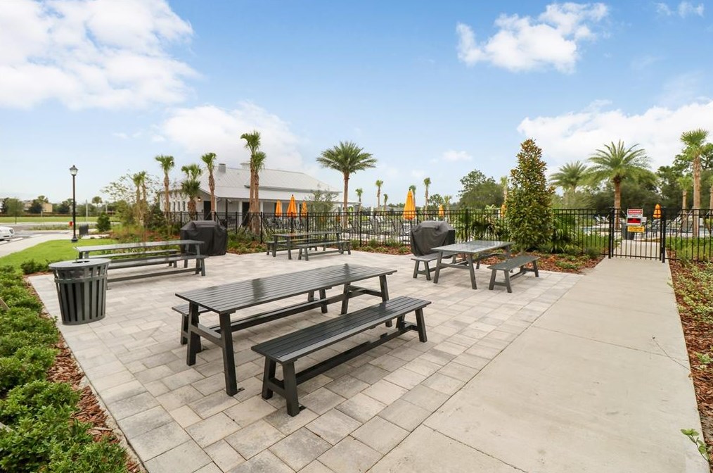 5143 Autumn Ridge Dr, Zephyrhills FL 33545-0032 exterior