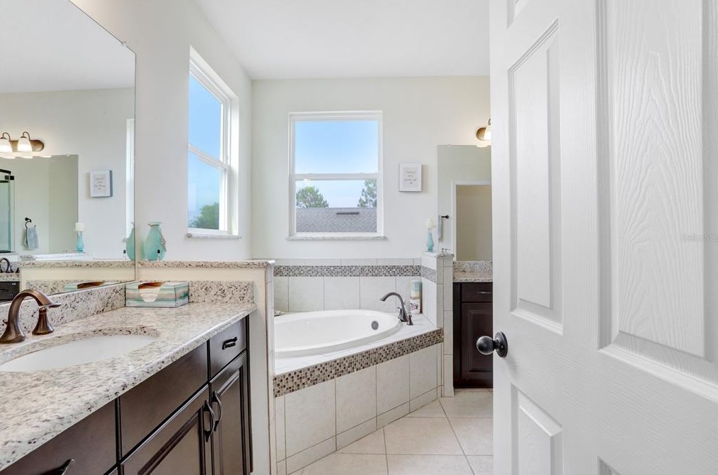 5143 Autumn Ridge Dr, Zephyrhills FL 33545-0032 exterior