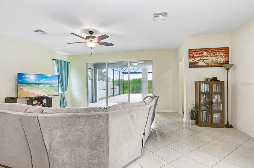 5143 Autumn Ridge Dr, Zephyrhills FL 33545-0032 exterior