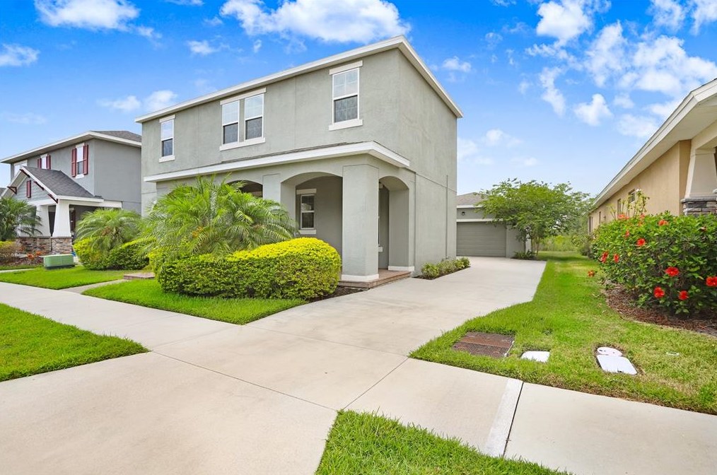 5143 Autumn Ridge Dr, Zephyrhills FL 33545-0032 exterior