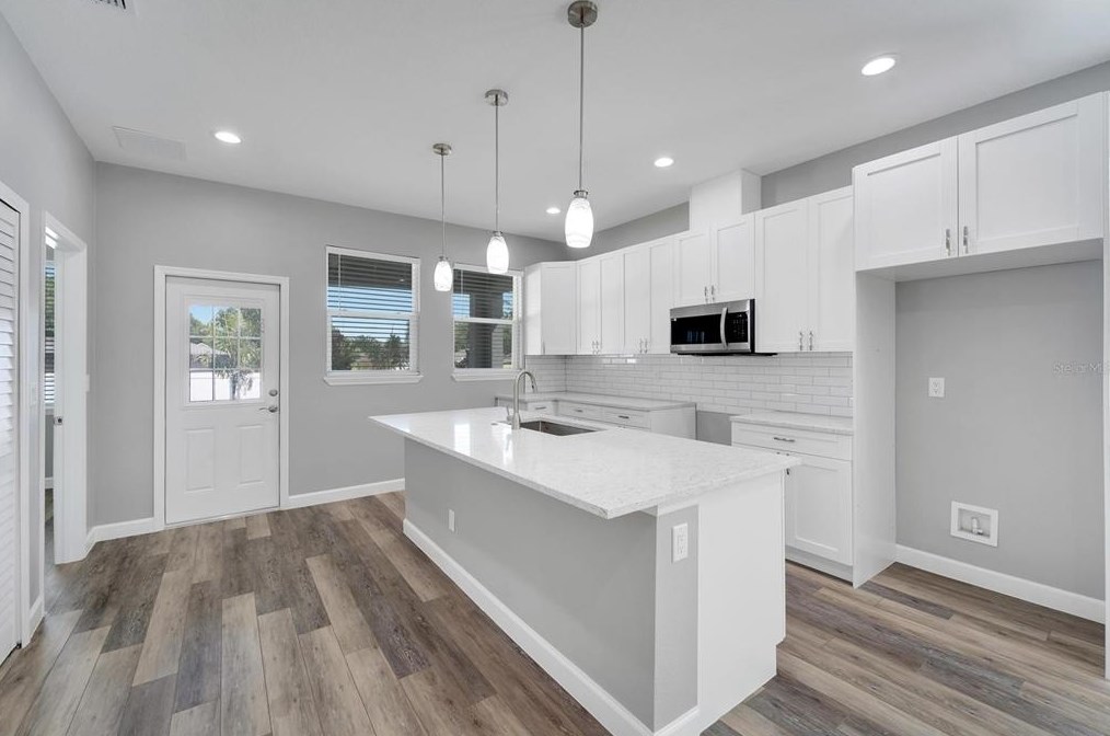 2704 18th Ave, Tampa FL 33619-2421 exterior