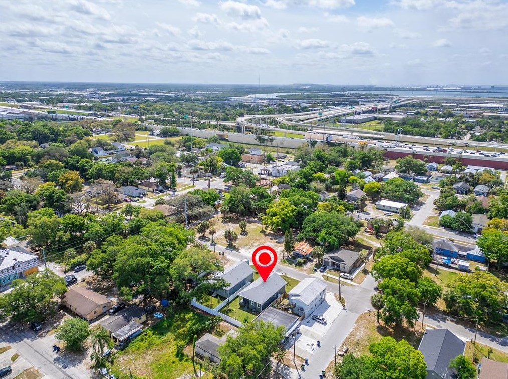 2704 18th Ave, Tampa FL 33619-2421 exterior