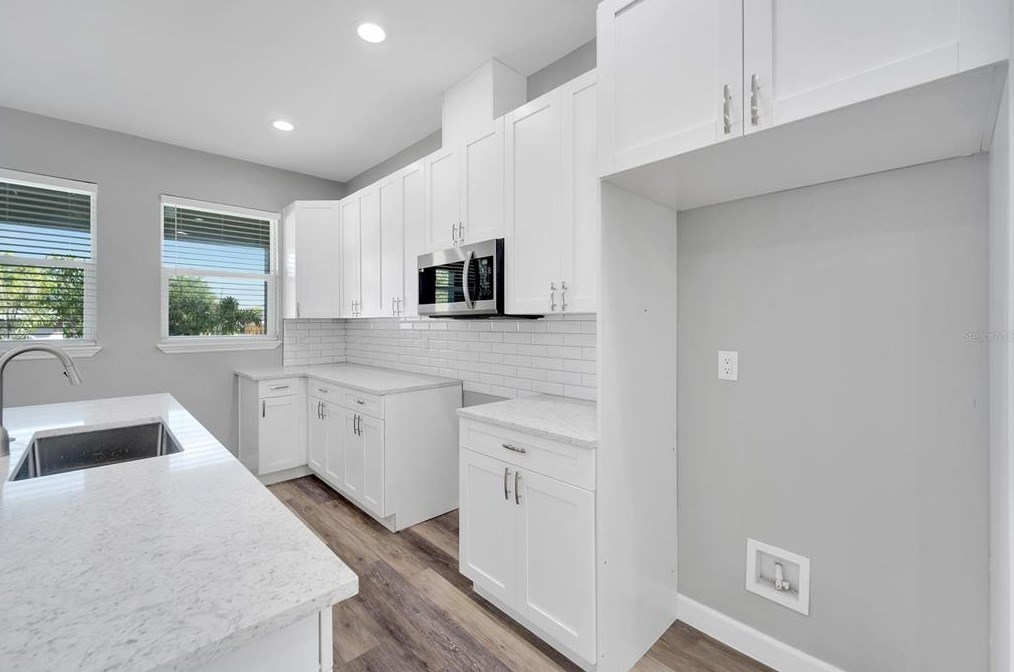 2704 18th Ave, Tampa FL 33619-2421 exterior