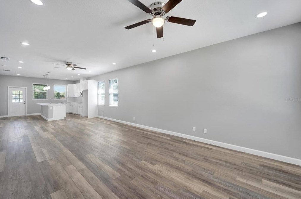 2704 18th Ave, Tampa FL 33619-2421 exterior