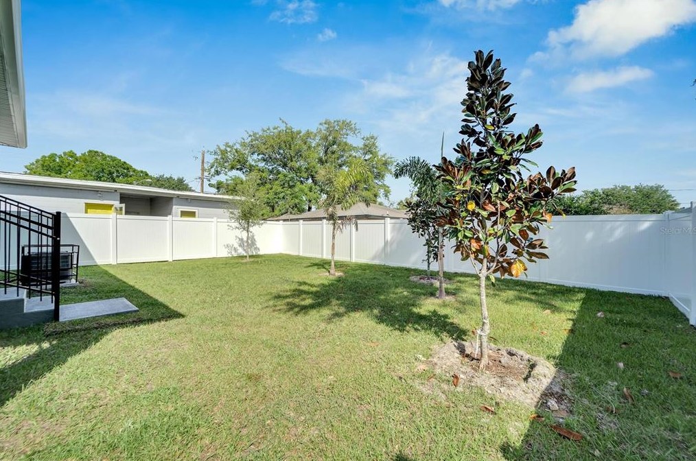 2704 18th Ave, Tampa FL 33619-2421 exterior