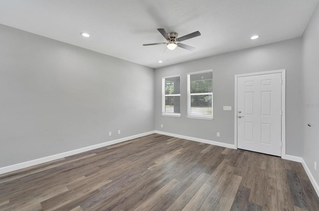 2704 18th Ave, Tampa FL 33619-2421 exterior