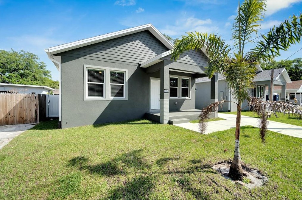 2704 18th Ave, Tampa FL 33619-2421 exterior