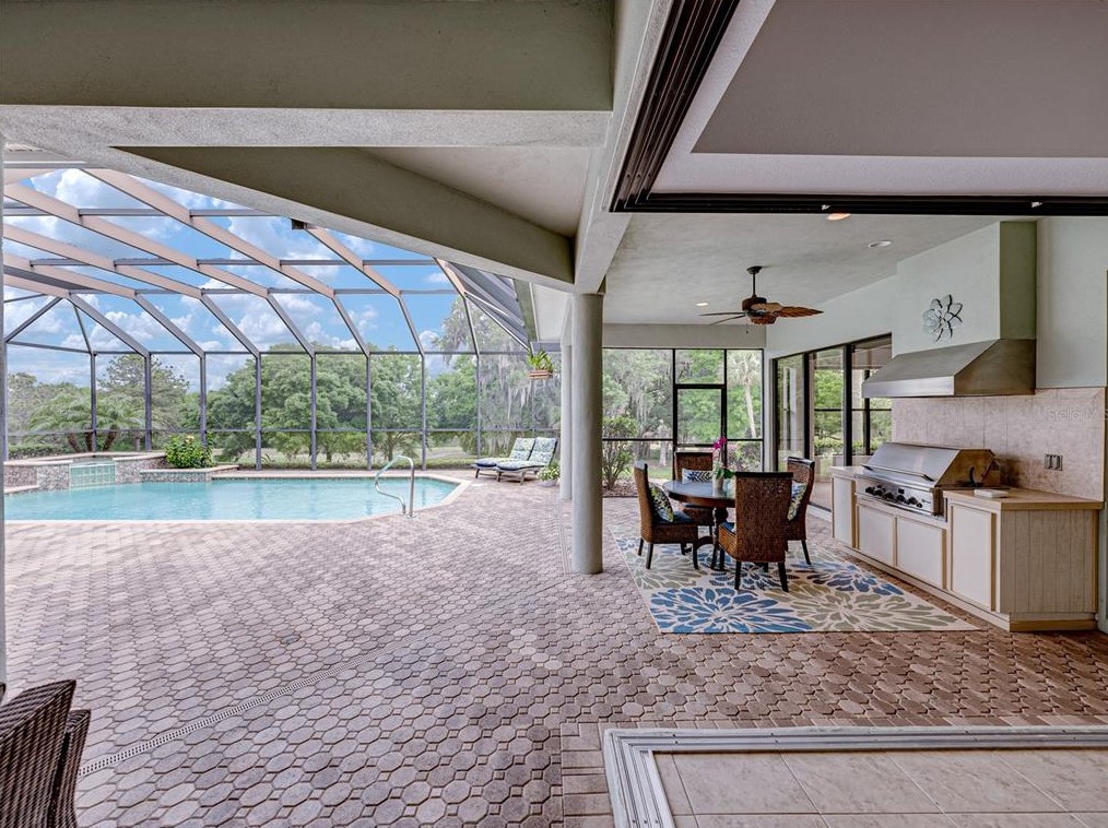 13551 Carnoustie Cir, Dade City FL 33525-2707 exterior