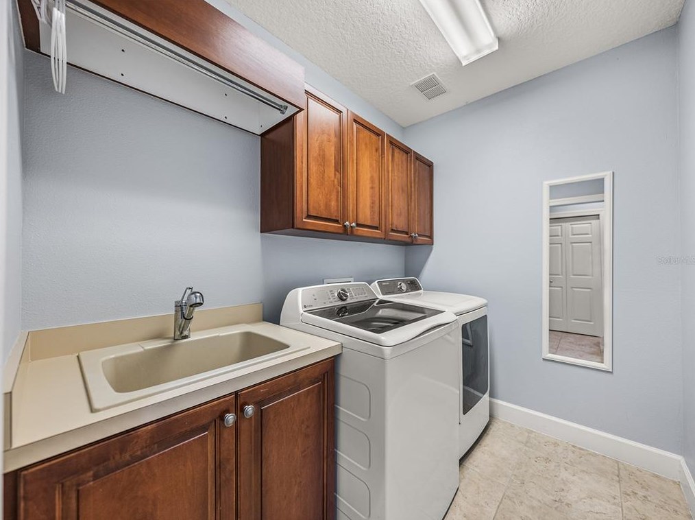 13551 Carnoustie Cir, Dade City FL 33525-2707 exterior