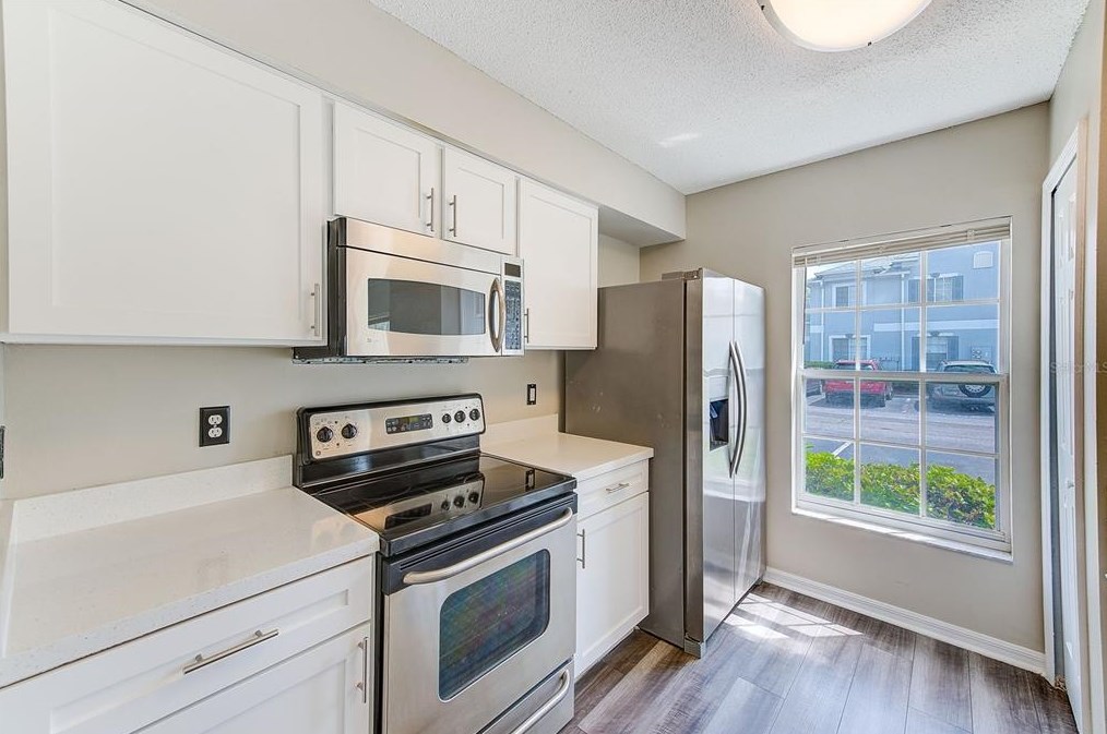 4120 Gradstone Pl, Tampa FL  33617-7370 exterior