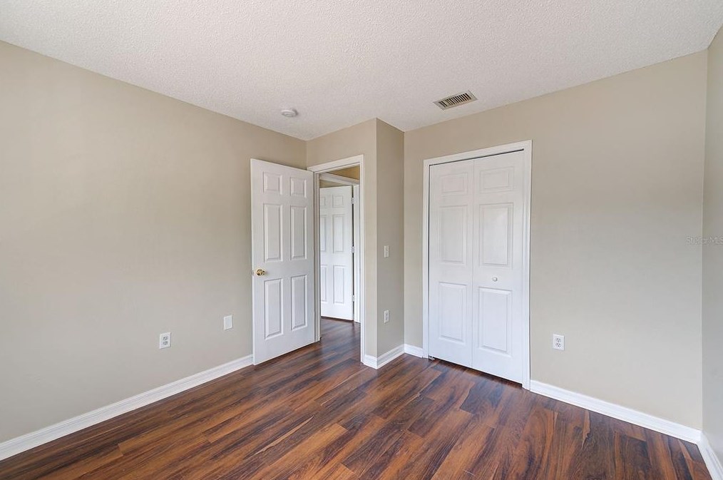 4120 Gradstone Pl, Tampa FL  33617-7370 exterior