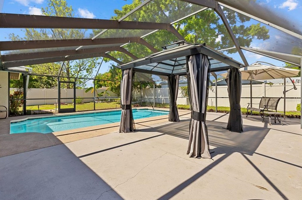 2206 Cornell Dr, Riverview FL  33578-4233 exterior