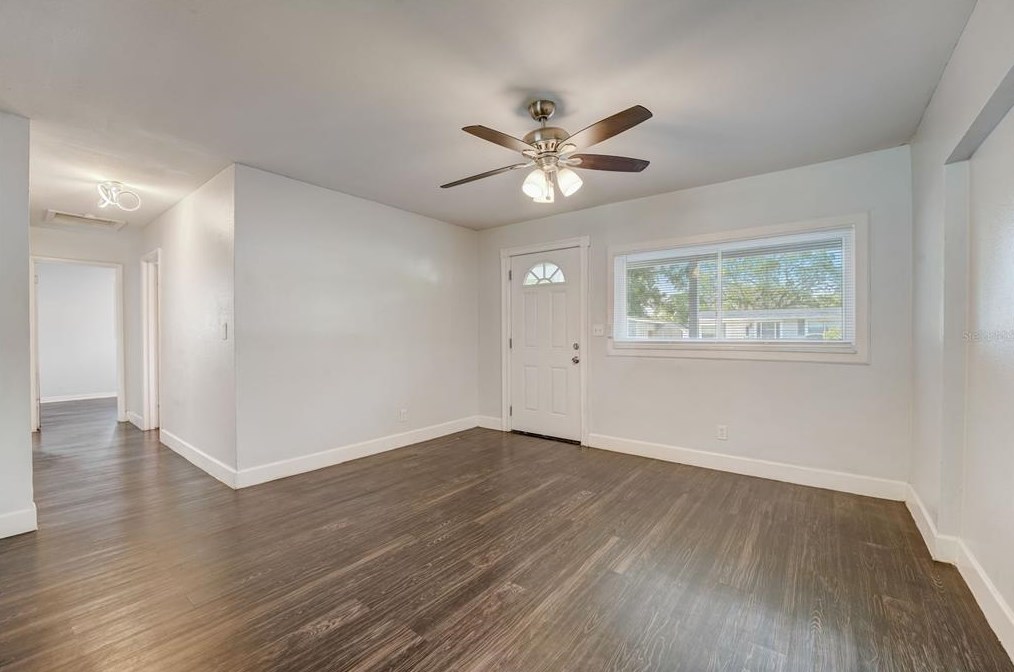 4425 Wallace Ave, Tampa FL 33611-5640 exterior