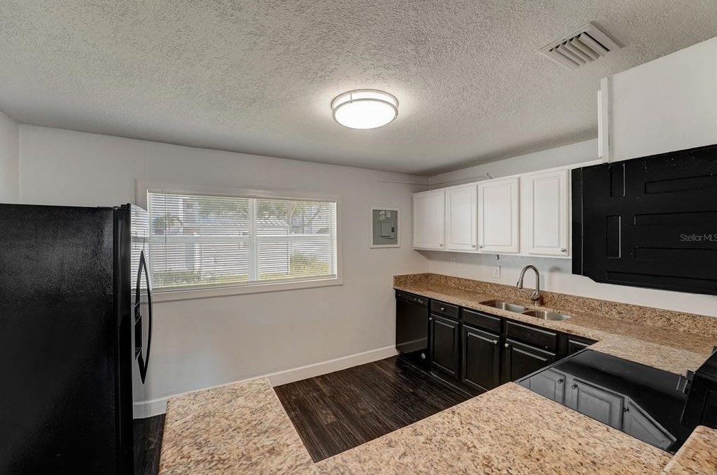 4425 Wallace Ave, Tampa FL 33611-5640 exterior