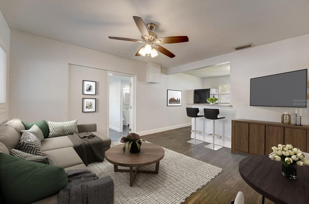 4425 Wallace Ave, Tampa FL 33611-5640 exterior