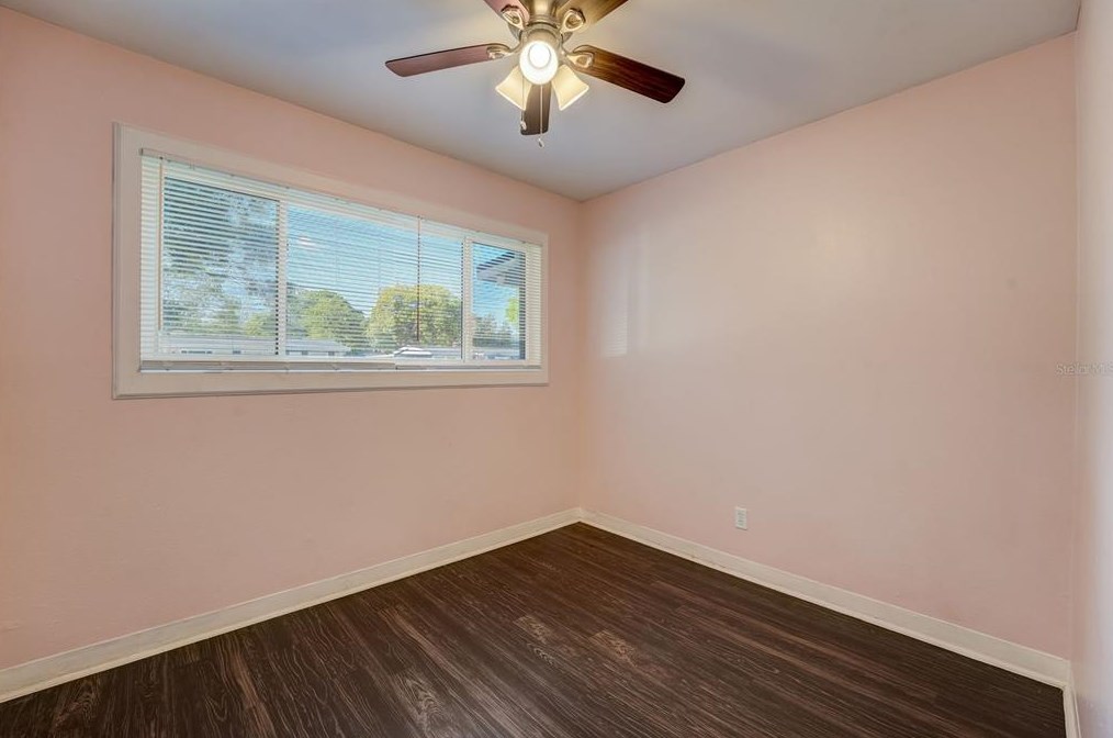 4425 Wallace Ave, Tampa FL 33611-5640 exterior