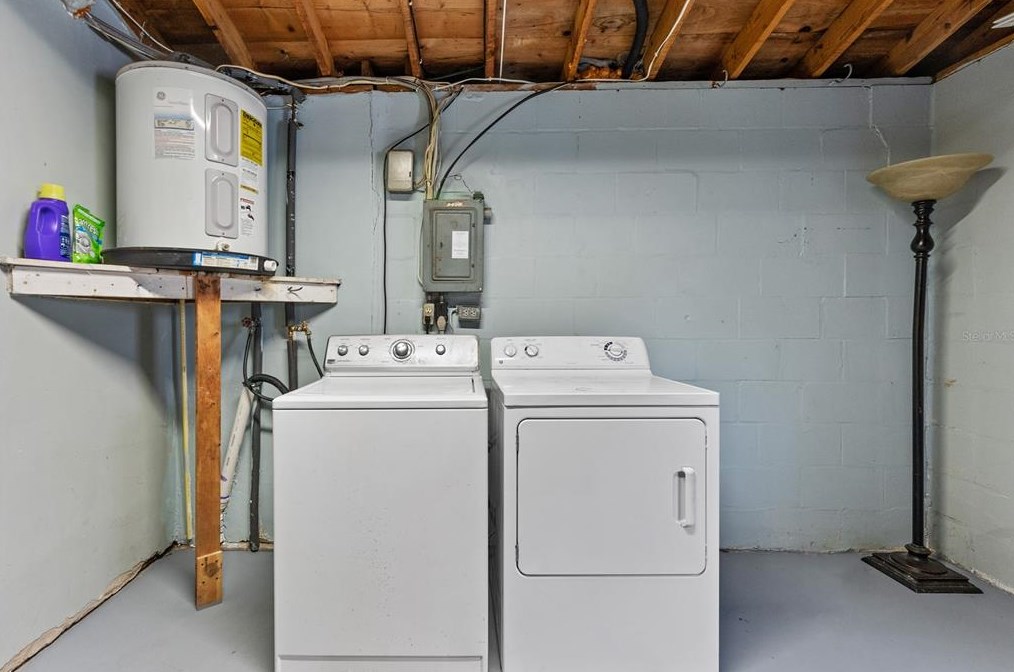 1426 Viking Dr, Tarpon Springs FL  34691-4905 exterior