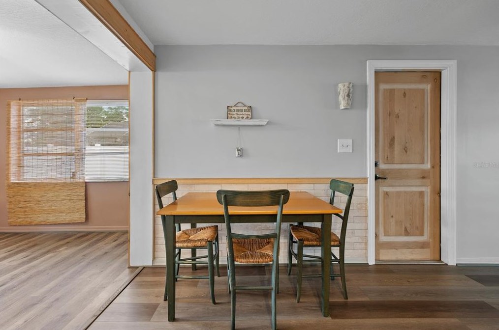 1426 Viking Dr, Tarpon Springs FL  34691-4905 exterior