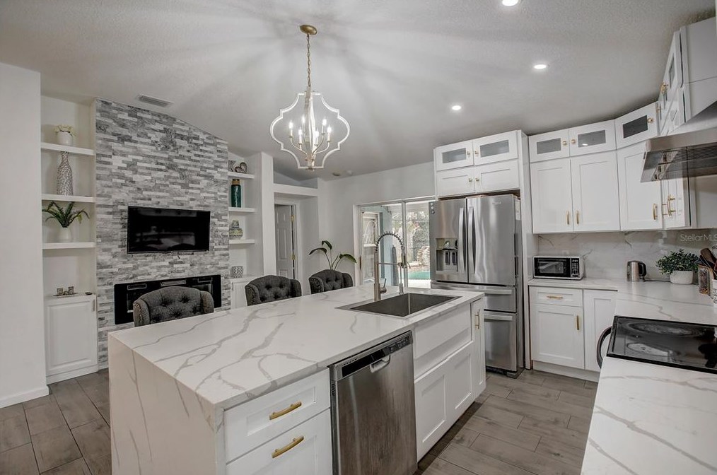 10727 Deepbrook Dr, Riverview FL  33569-8725 exterior